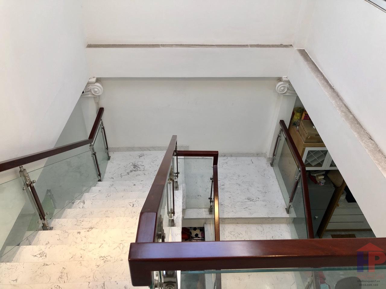 Bán nhà hẻm 88 Nguyễn Văn Quỳ Quận 7, DT 5.2x20.35m, giá 6.3 tỷ