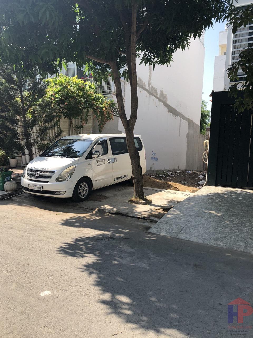 Bán đất mặt tiền Phạm Hữu Lầu Quận 7, hướng Bắc