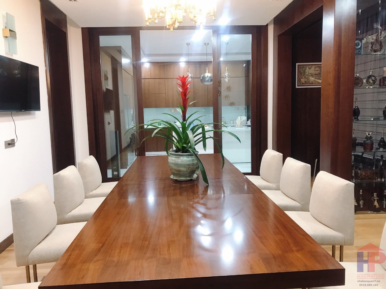 Bán biệt thự đường Trần Trọng Cung Q7, 3 lầu, DT 11x33m, giá 45 tỷ