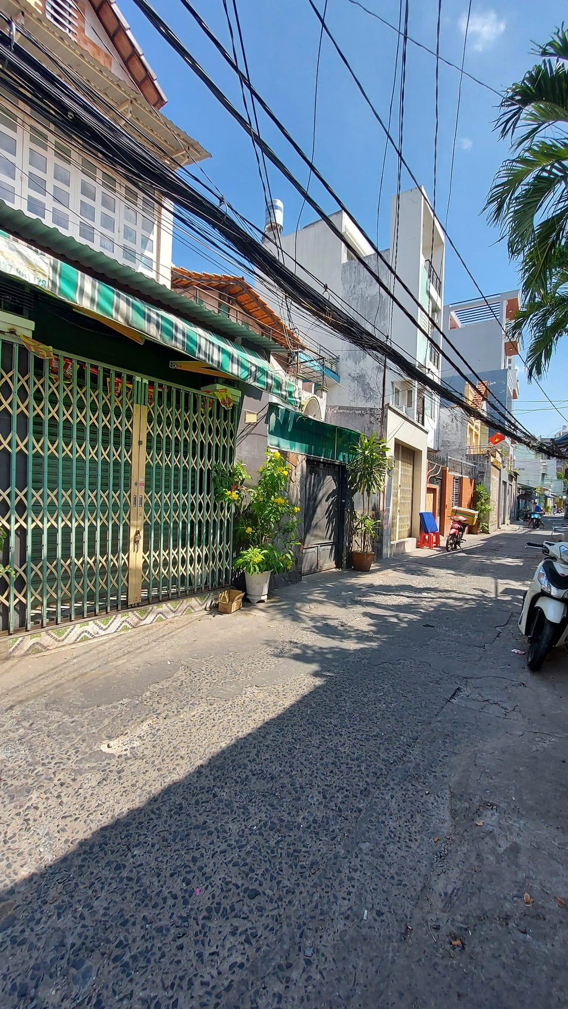 Bán nhà Trần Xuân Soạn Quận 7, Hẻm ôtô kinh doanh được, Nội thất còn đẹp vào ở ngay