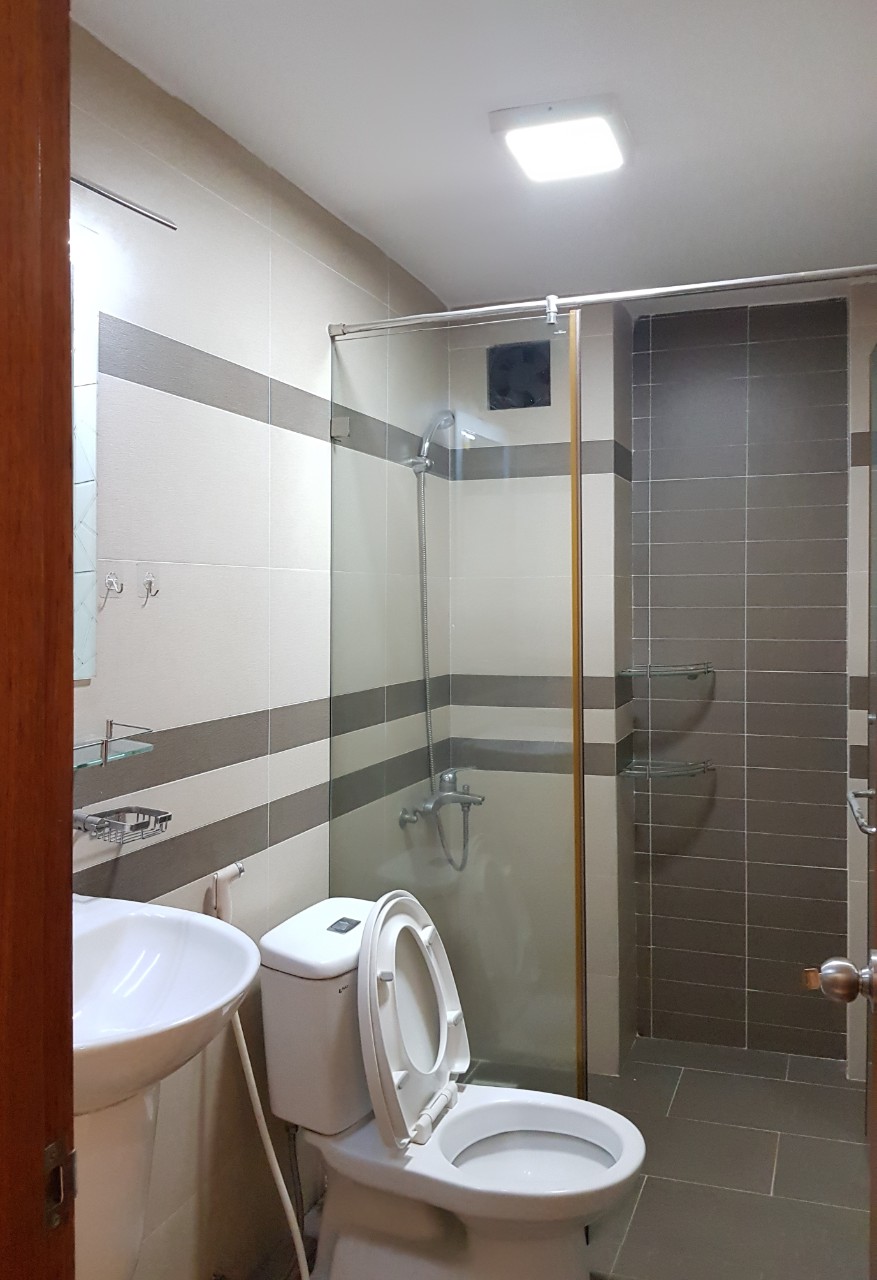 Thuê nhà nguyên căn Quận 7 Trần Xuân Soạn, nhà đẹp 2,5 lầu, vào ở liền. giá 15tr/th. Mã tin: 6585