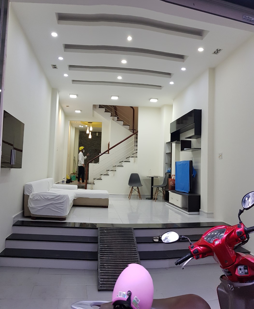Thuê nhà nguyên căn Quận 7 Trần Xuân Soạn, nhà đẹp 2,5 lầu, vào ở liền. giá 15tr/th. Mã tin: 6585