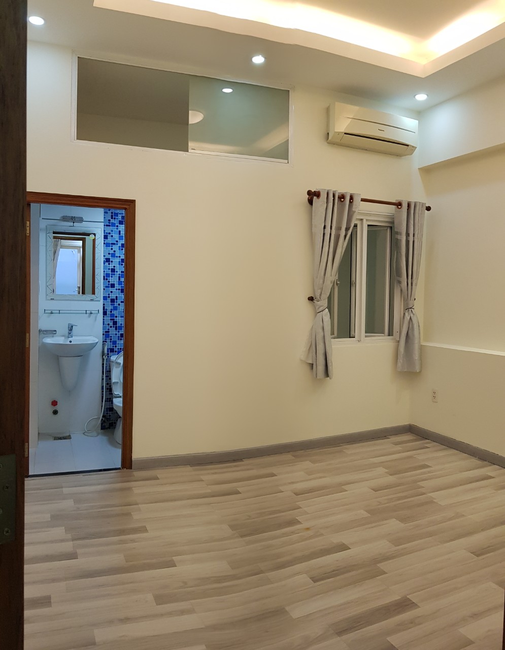 Thuê nhà nguyên căn Quận 7 Trần Xuân Soạn, nhà đẹp 2,5 lầu, vào ở liền. giá 15tr/th. Mã tin: 6585