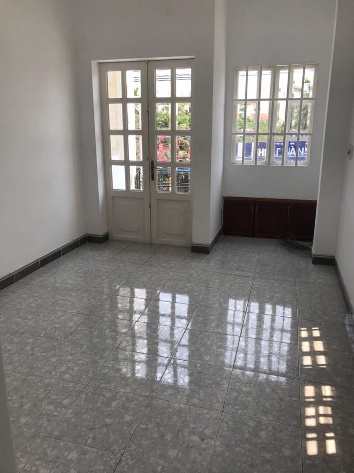 Bán nhà mặt tiền Huỳnh Tấn Phát Q7,