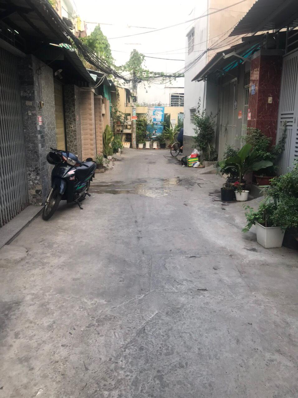 Bán nhà hẻm xe hơi giá tốt tại quận 7