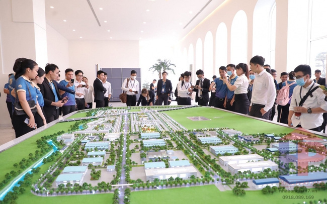 Xu hướng đầu tư 2021 sẽ không chỉ nghiêng về phía Đông