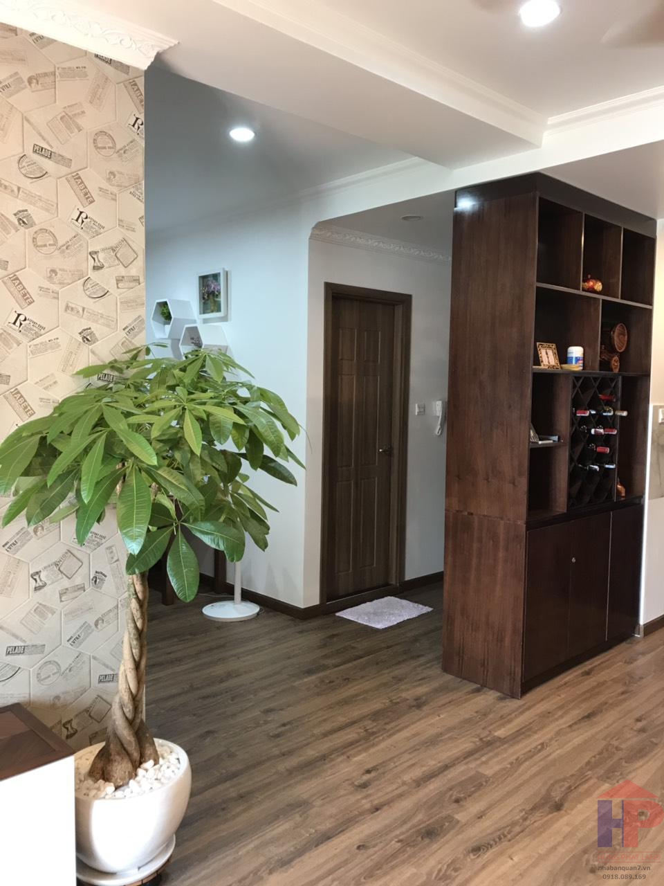 Bán căn hộ Sunrise City View, Nguyễn Hữu Thọ, Phường Tân Hưng DT 76m2 Giá: 4 tỷ LH 0909477288