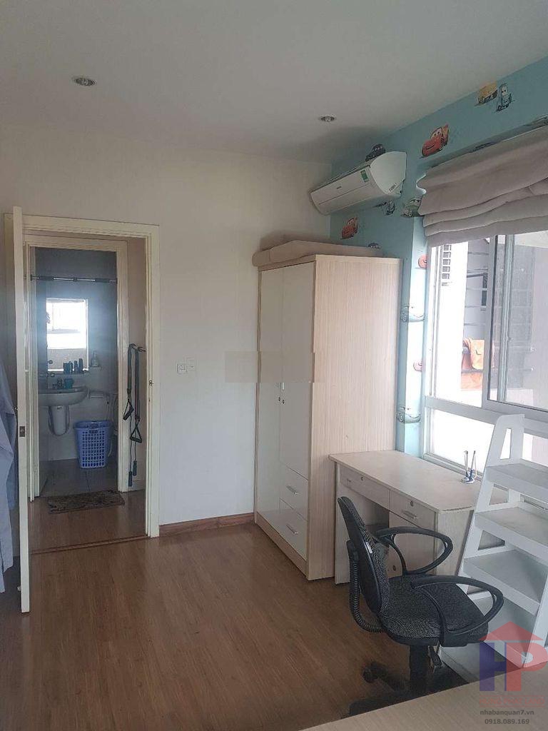 Bán căn hộ Ngọc Lan đường số 4, Phường Phú Thuận DT: 93m2 2 phòng ngủ, 2wc Gía:2,5 tỷ LH 0909477288