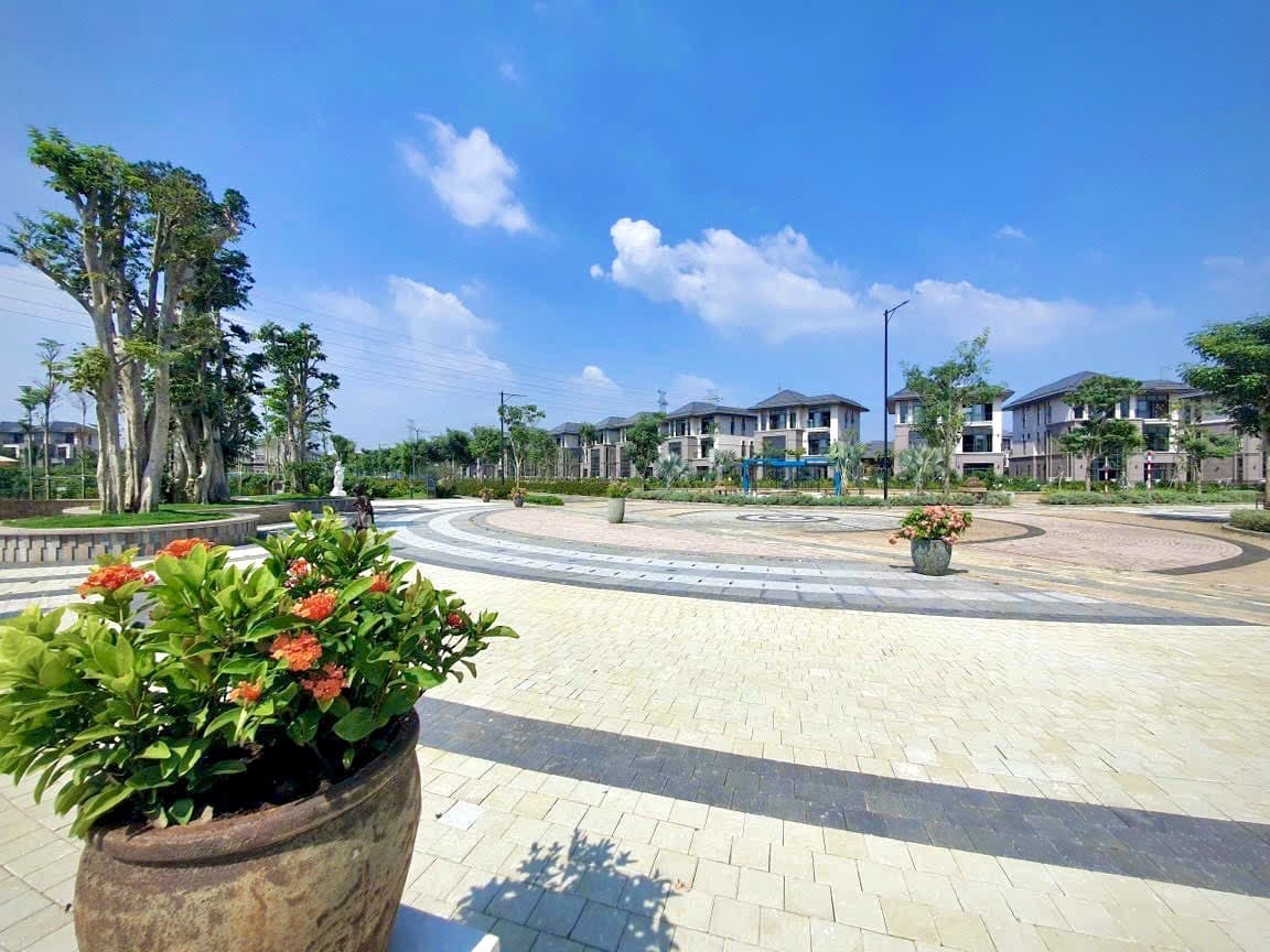 Biệt thự song lập 162m2 giá 17 tỷ lh 0909477288