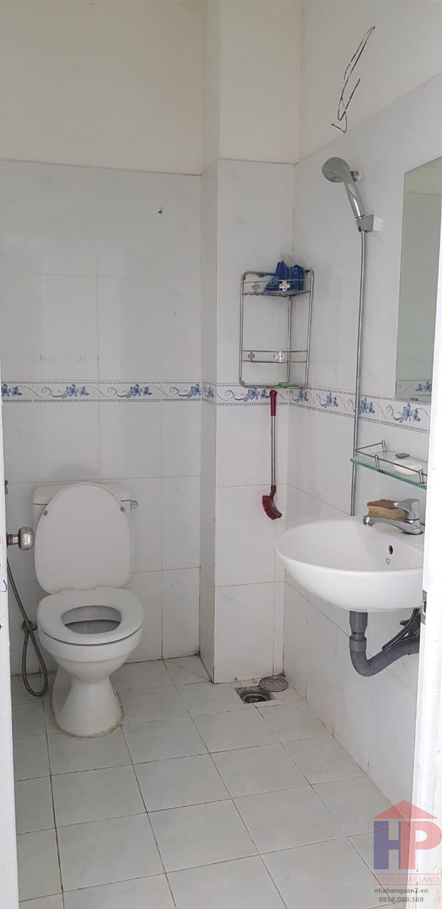 Cần cho thuê nhà mặt tiền số 35 đường 75, Tân Phong, quận 7. Giá 25tr/th. LH: 0909.477 288.