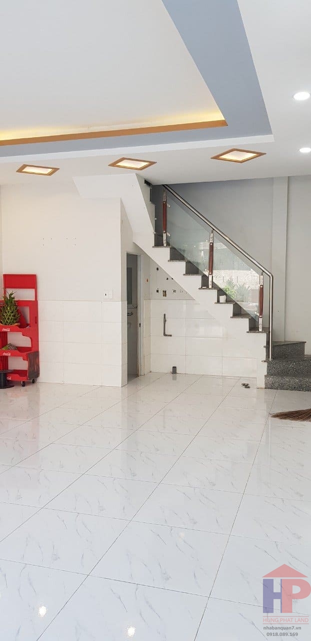Cần cho thuê nhà mặt tiền số 35 đường 75, Tân Phong, quận 7. Giá 25tr/th. LH: 0909.477 288.