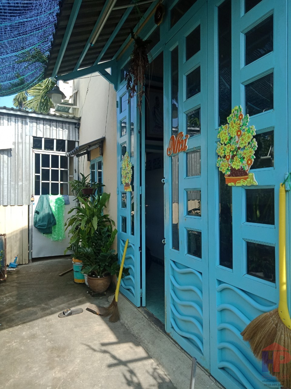 Bán nhà đường Nhị Bình 10, quận 12 Diện tích: 7 x 10m (DTXD 4 x 10m) Pháp lý: sổ hồng Giá: 1.1 tỷ thương lượng Liên hệ: 0907 734 969 – 0965 241 419
